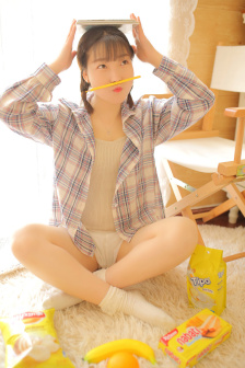 八重神子去内奖励旅小女孩